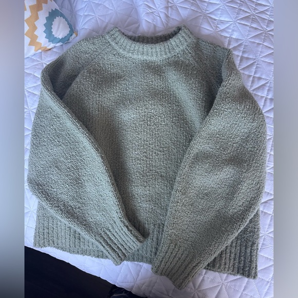 Banana Republic Sage Green Raglan Sweater - Picture 3 of 4